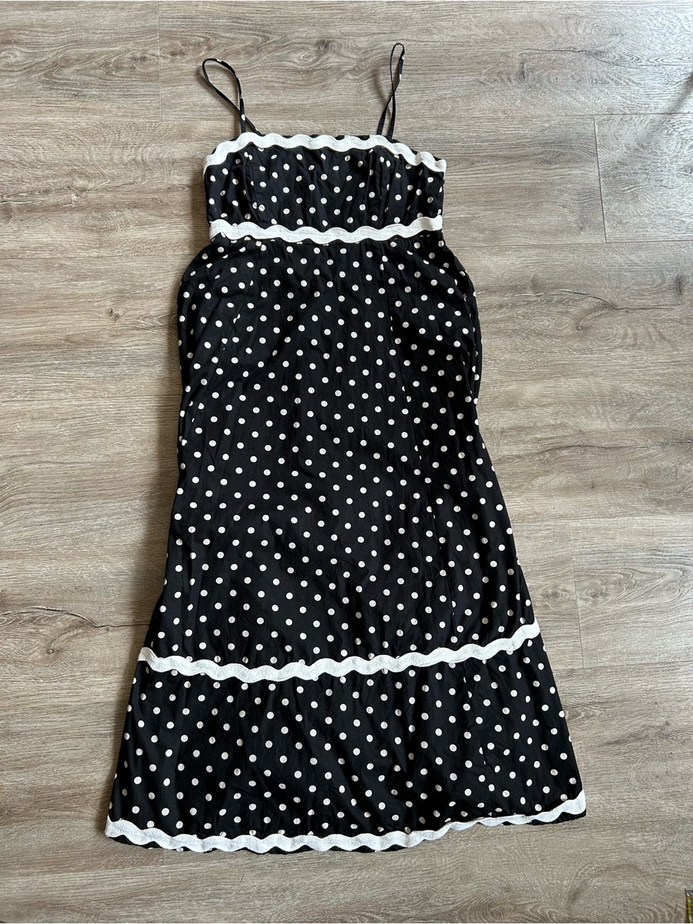 Retro 100% Cotton Black & White Polka Dot Dress with Trim w Pockets